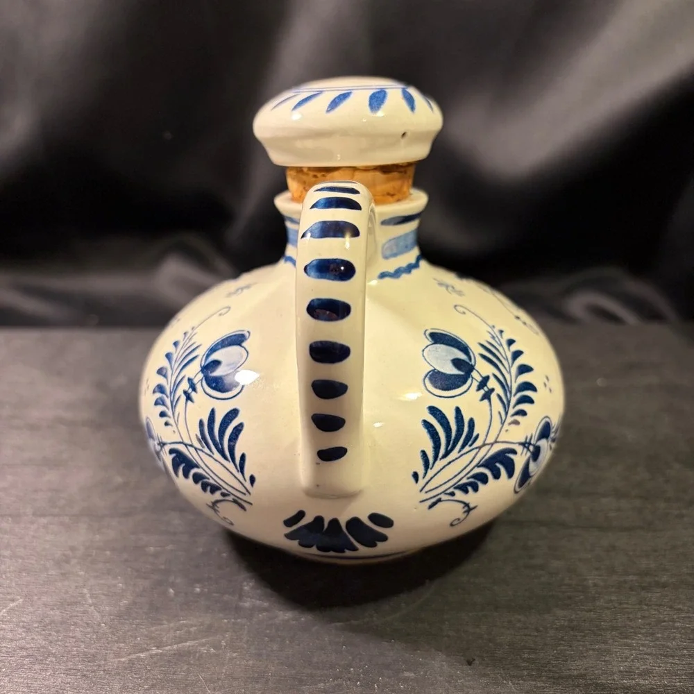 Delft Blue Handwerk Bols Holland Windmill Ceramic Decanter with Stopper 7-6903G